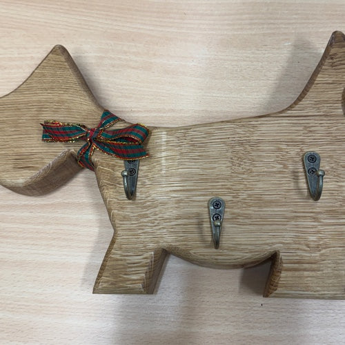 Westie Oak Lead Hanger